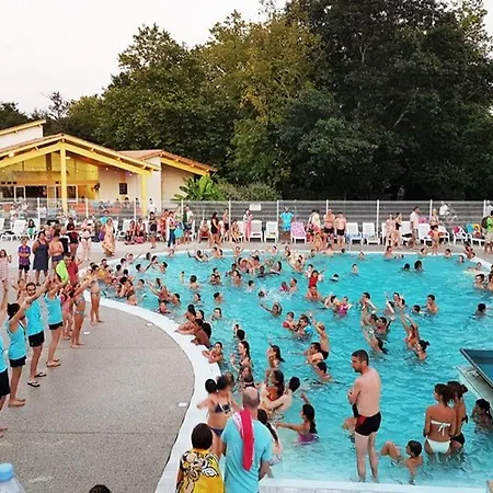 Camping Lou Broustaricq - Maeva 4*